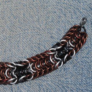 CHAINMAIL BRACELET - ALLIGATOR BACK WEAVE